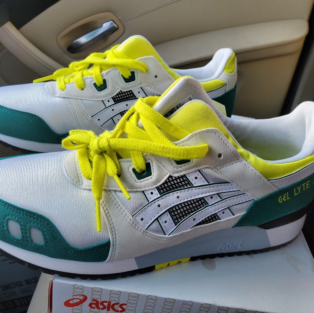 ASICS